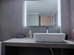 MYKALIs COZY APARTMENT