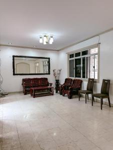 6-Bedroom Duplex with pool near NAIA