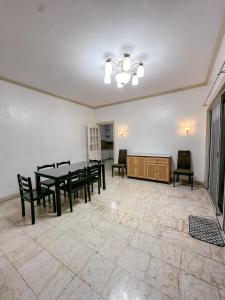 6-Bedroom Duplex with pool near NAIA