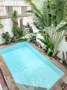 6-Bedroom Duplex with pool near NAIA