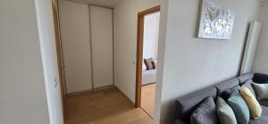 CASTLE view SKY, 3 rooms, PANORAMA loggia, FREE parking, wifi, old town