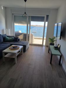 SMARAGD on the beach