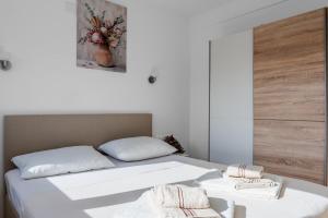 Apartments Lacic