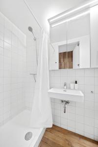 Air Apartments - Code entry only, No staff