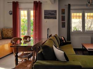 Kasoni Home , Απόλυτα κεντρικό διαμέρισμα μπροστά στη λίμνη