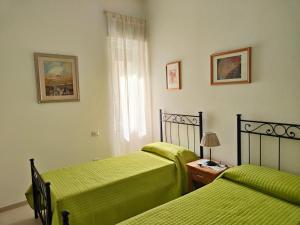 Miriam apartment not far from the center img20