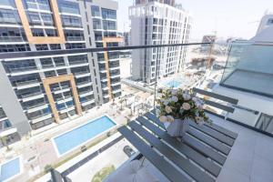 Azizi Riviera 42 - Meydan by Golden Casa