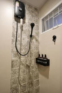 Nivas Wanit 2BR 1SFB Yaowarat MRT EntireHome 80SQM