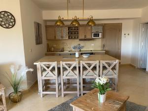 vintage sea view apartment