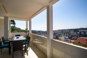 BLUE HORIZON APARTMENT by DuHomes