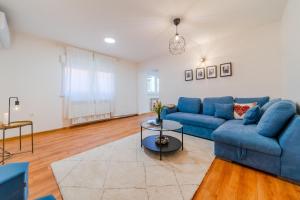 Peaceful Nest In City Center - Happy Rentals