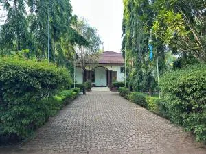 african flower hotel - Same