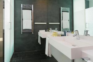 Junior Suite room in Eurostars Madrid Congress