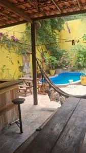 Casa com piscina - Água Comprida