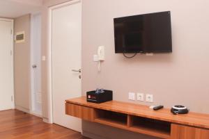 Fancy and Comfy 2BR Apartment at Springlake Summarecon By Travelio