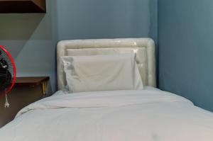 Comfortable and Minimalist 2BR at Marina Ancol Apartment By Travelio