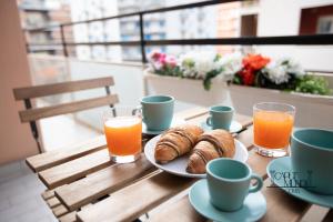 Caput Mundi Rooms - 100mt to Metro A, Terrace, A-C, 15 min to center