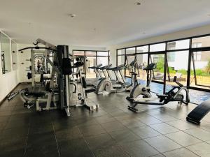 Luxury 2-Bedroom - Astoria Apartments