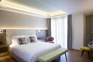 Wyndham Athens Residence