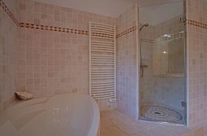 Villas Villa Martine, authentic family home : photos des chambres