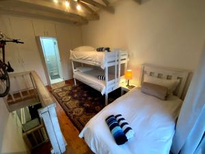 5 bedroomed Pepper str house available J-Bay open