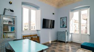 Casa Sinatra by Rentbeat