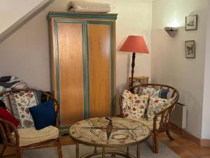 Villas La Fenice - Beautifully restored property with heated pool in small village : photos des chambres