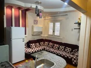 للعائلات فقط شقة بالاسكندرية مكيفة بالكامل خلف فندق سانستيفانو - ‘Izbat Muḩsin Bāshā