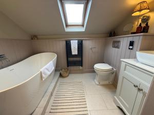 Charming atmospheric Cotswold Cottage