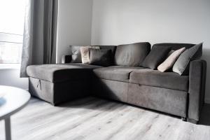 2 BDR House By Caledonia Luxe Stays Short Lets & Serviced Accommodation Renfrew