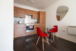 2 BDR Apt At Caledonia Luxe Stays Short Lets & Serviced Accommodation Glasgow