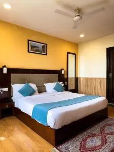 Hotel Royal Palm - A Budget Hotel in Udaipur - Натхдвара