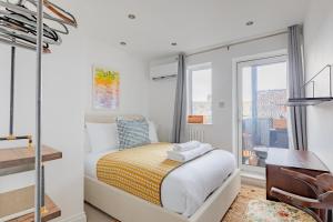 Contemporary 2BD Flat with Balcony Shoreditch