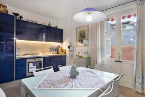 Red Villa In Forte Dei Marmi