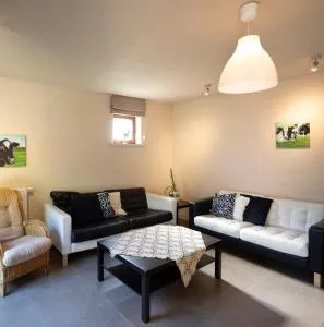 Alfonsinehoeve - we gaan zelf niet op vakantie, de vakantie komt naar ons - 于伊