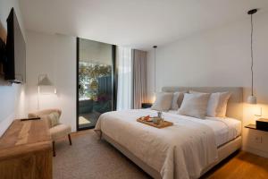 Savoy Monumentalis I by An Island Apart