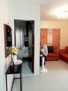 Spacious 3 - Bedroom Home with Wi-Fi, Laundry and Full Amenities in Kabankalan City