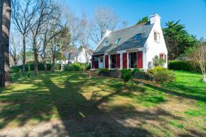 Maisons de vacances Kazh-koad - A 200m de la plage jardin : Maison 3 Chambres