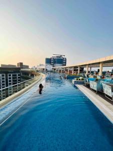 Modern Fully-Equipped Apartment in Seven Palm, Beach and Pool Access