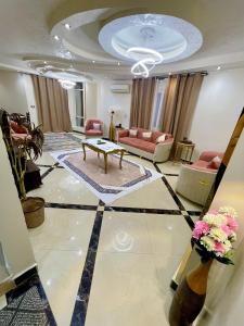 شقة فندقية امام سيتي ستارز والانتركونتينتال