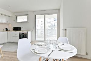 Appartements Spacieux 3 chambres avec balcon - Colombes : photos des chambres