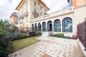 CasaViva - Stylish Retreat With Parking in Rapallo