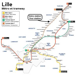 Maisons de vacances Maisonette 2 chambres avec cour, proche tram : Maison de Vacances