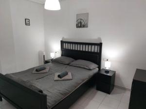 2-bedroom apartment - close to beaches and center