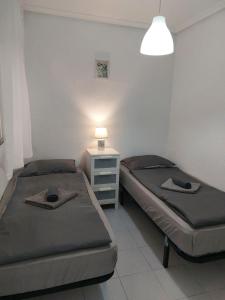2-bedroom apartment - close to beaches and center