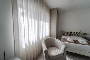 Central Lodge Studio by House and People