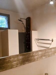 Appartements Gite Sorgue - Exceptionnel 125 m2 Piscine Parking Jardin : photos des chambres