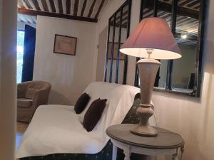 Appartements Gite Sorgue - Exceptionnel 125 m2 Piscine Parking Jardin : photos des chambres