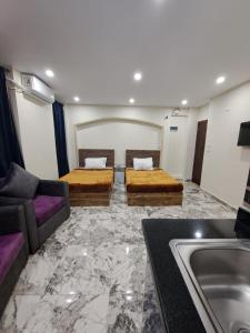 Saraya abas families only