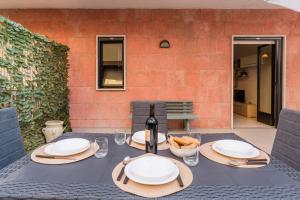 Bay Blue Home by BarbarHouse